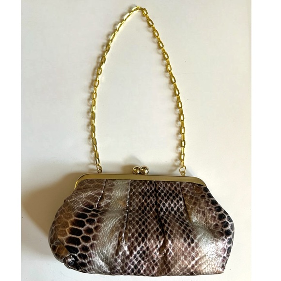 Joan Rivers Beauty Absolutely Magic Makeup Purse Set Powder Brightener Brushes - Picture 3 of 13